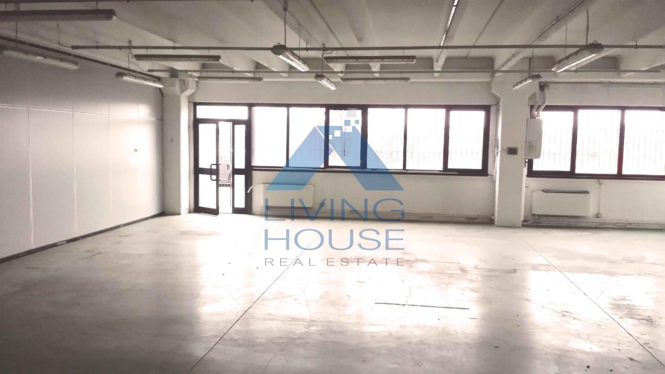 Capannone in affitto ad Arcore